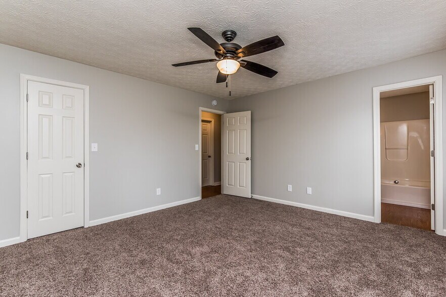 Building Photo - 157 Aztec Way SE
