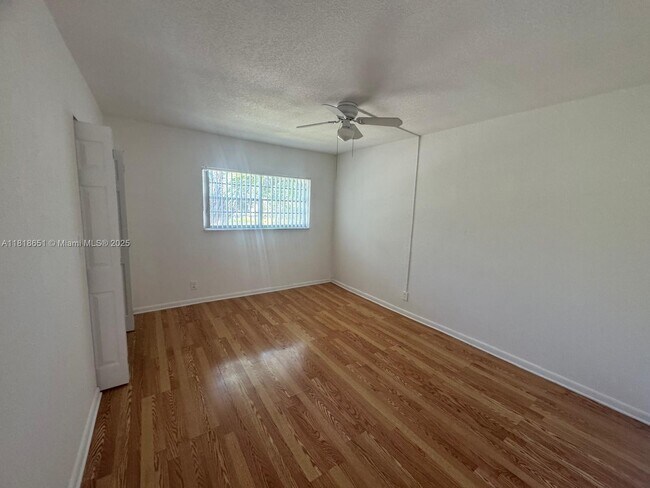 Primary Photo - 4820 NW 9th Dr