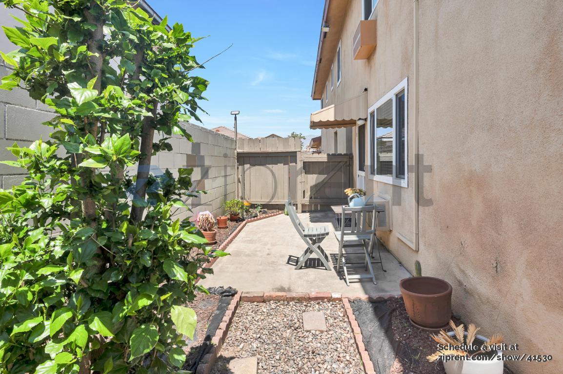 Building Photo - 837 S Sierra Vista Ave