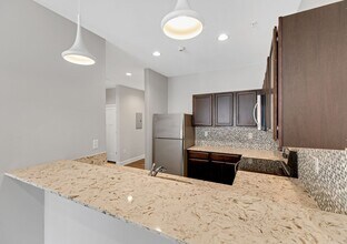 Building Photo - HUGE! 1 bedroom Next to Albany Med!