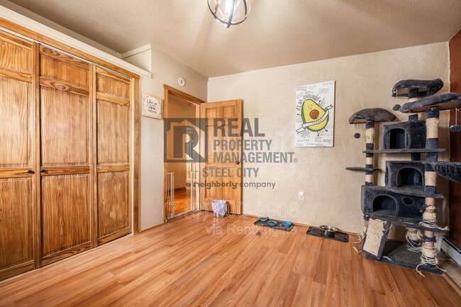 Building Photo - 531 E Milt Dr