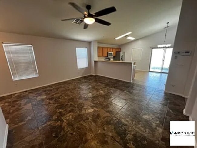 Building Photo - Nice Home