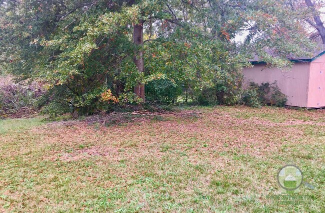 Building Photo - 111 Crane Ave