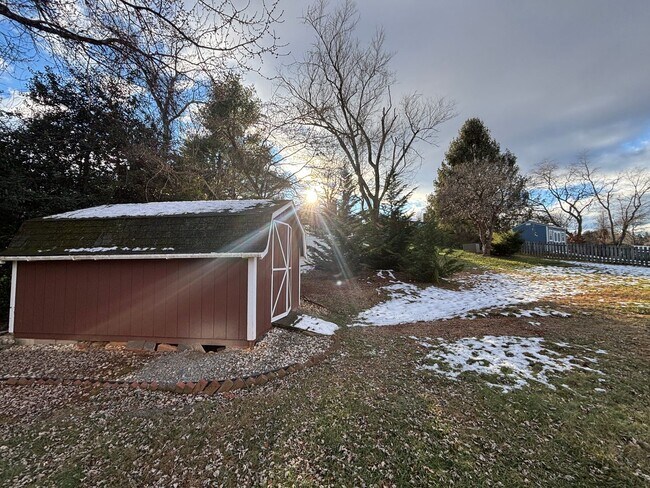 Building Photo - 136 Grimes St