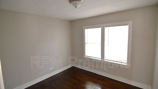 Building Photo - 2766 Seneca St