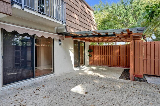 Building Photo - 9111 SW 20th St