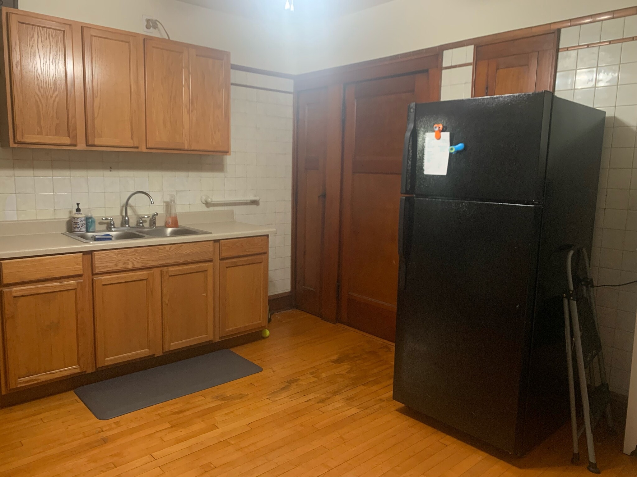 Kitchen Pic 1 - 422 W Harrison Ave
