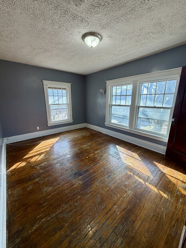 Building Photo - 98 Pierpont St