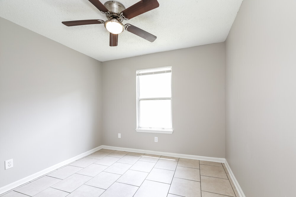 Building Photo - 9956 Somerset Grove Ln