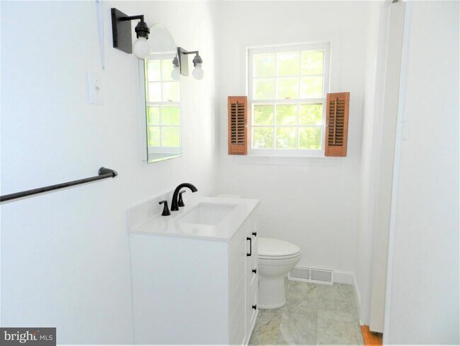Building Photo - 108 Wilderness Ln