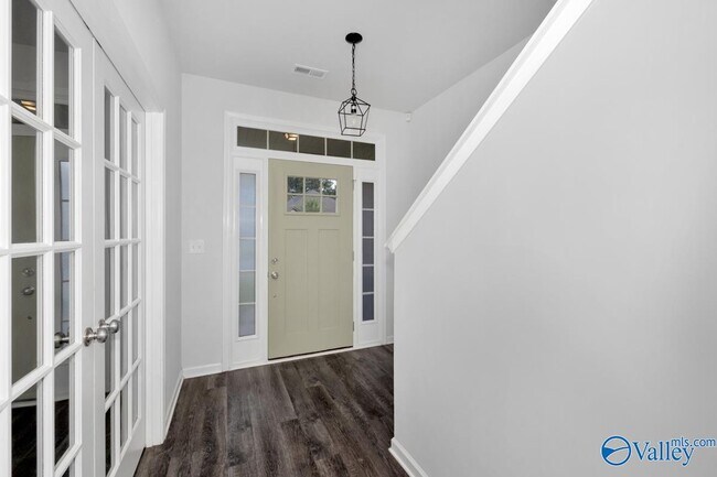 Building Photo - 171 Kingswood Dr
