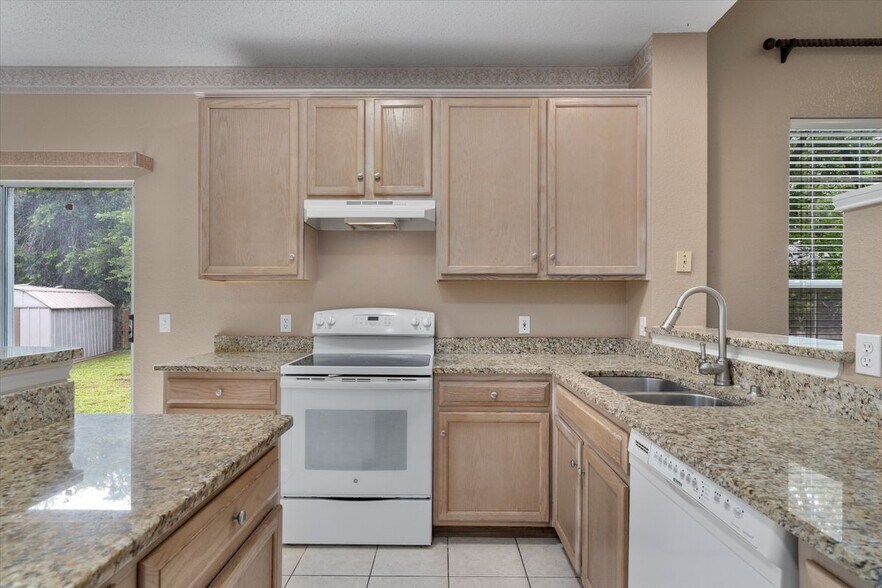 Building Photo - 16303 Ascent Cove