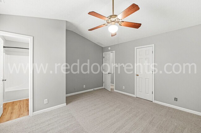 Building Photo - Cozy Fishers Home