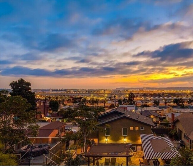 Primary Photo - 1821 Linwood St