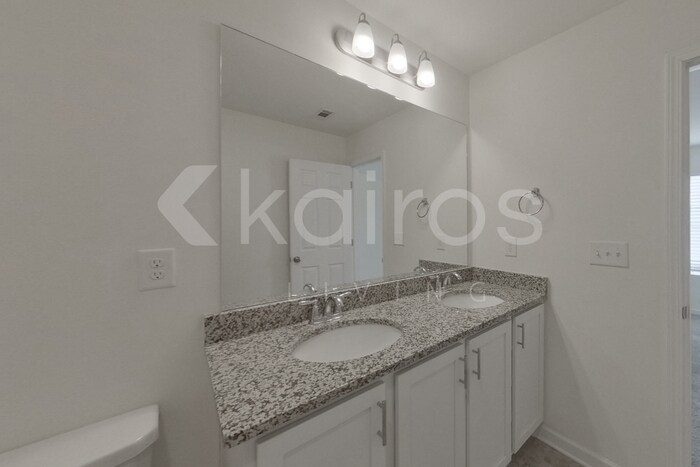 Building Photo - 215 Long Is Dr