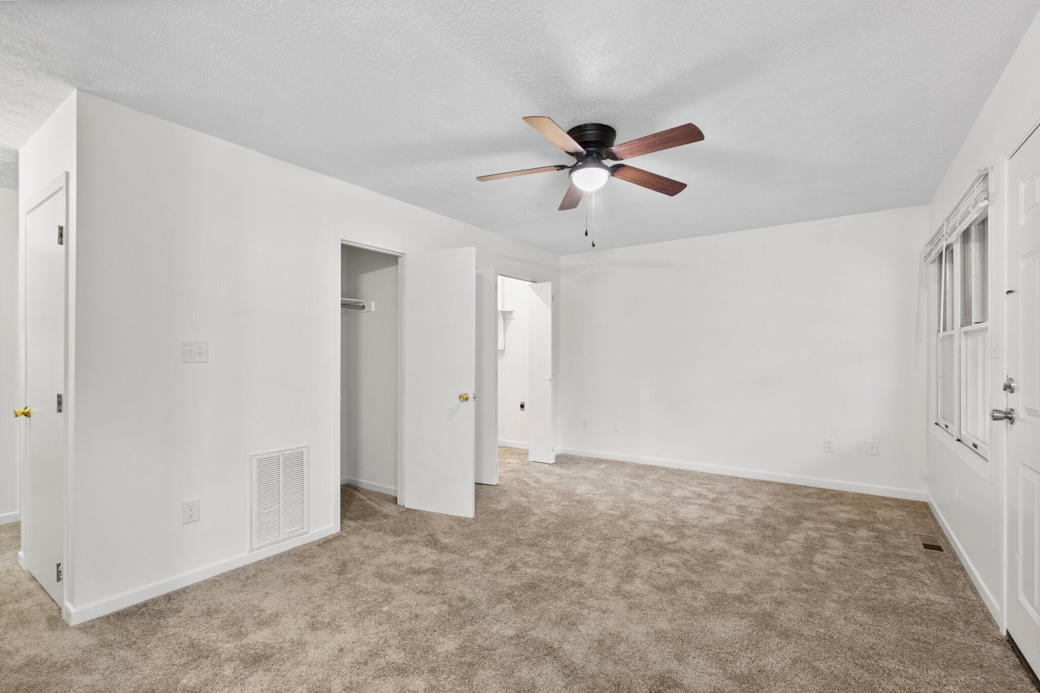 Building Photo - 3 W Rosecrest St