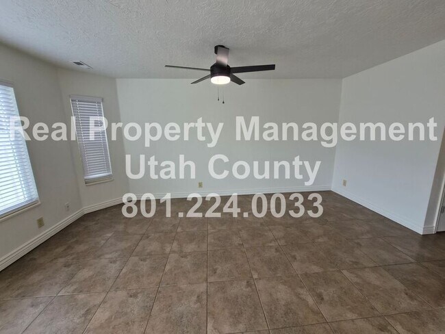 Building Photo - 747 Hanover Dr