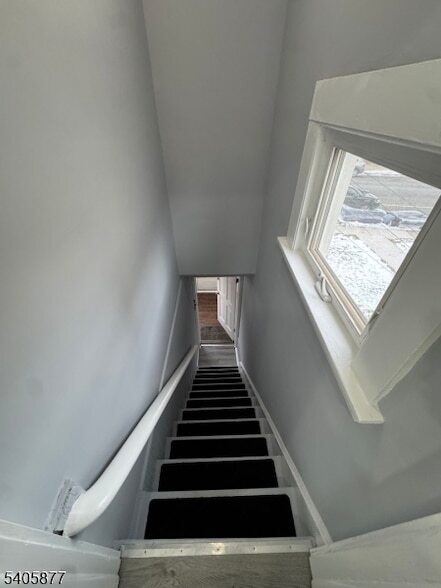 Building Photo - 96 Broughton Ave