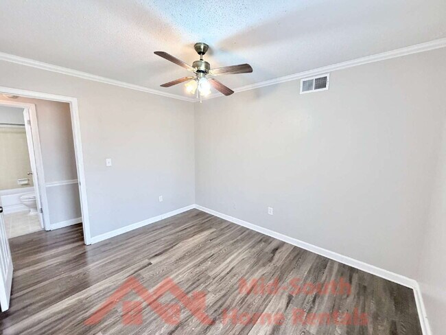 Building Photo - 465 Shelton Rd