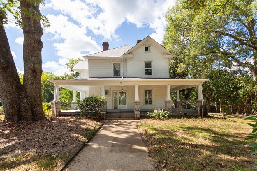 Front - 1014 Shepherd St