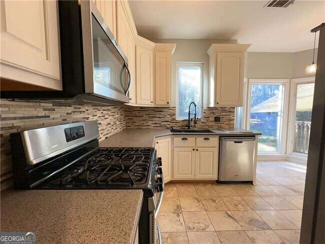 Building Photo - 1251 Green Oak Cir NW