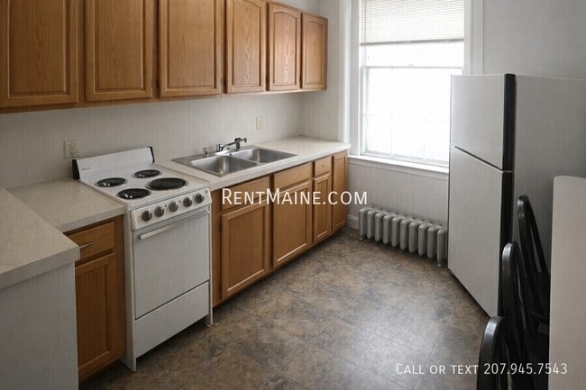 Building Photo - 97 Broadway