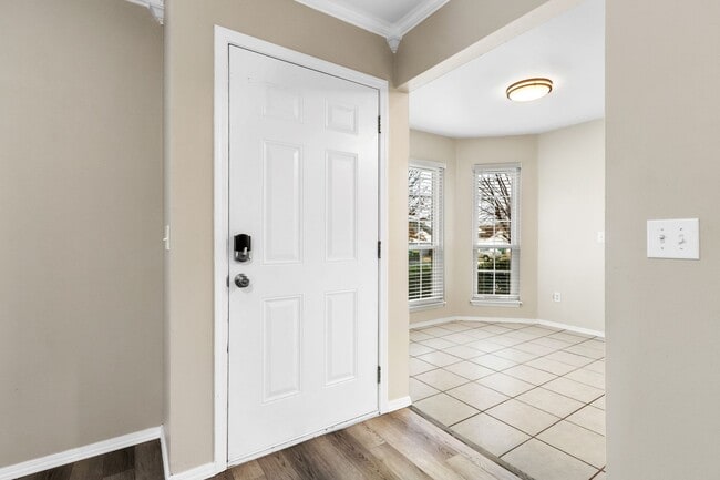 Building Photo - Completely Renovated Springdale Home - Clo...