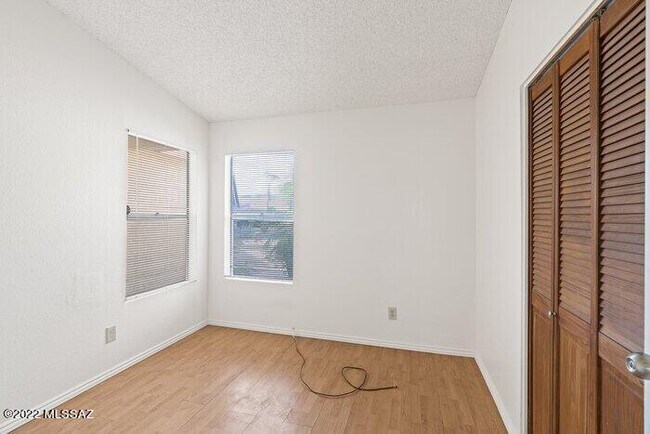 Building Photo - 7221 S Camino Alegre