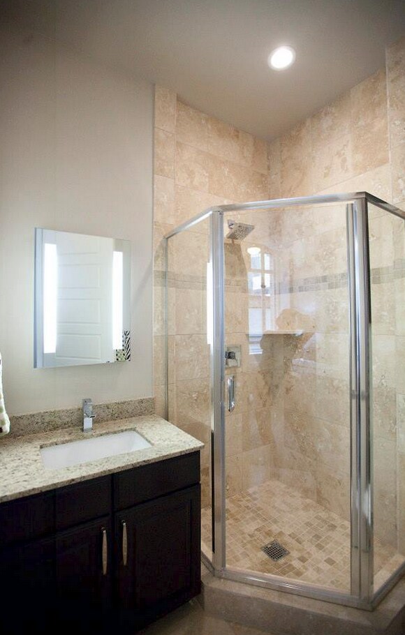 Building Photo - 412 N Ervay-728.22