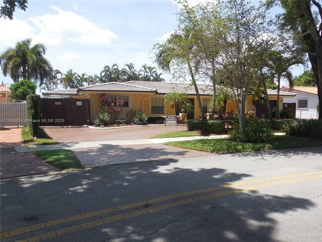 Building Photo - 8090 W 18th Ct