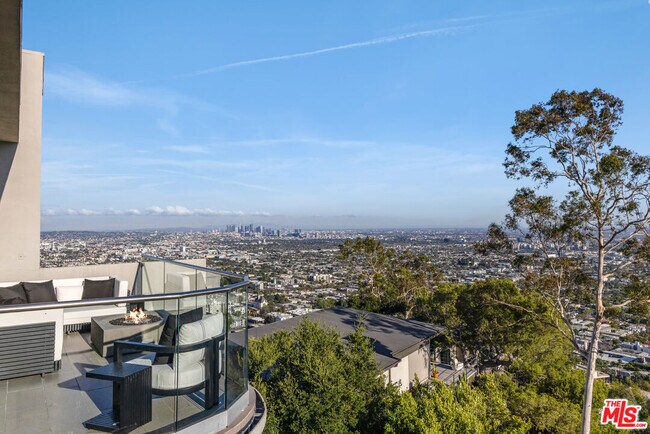 Building Photo - 8572 Hillside Ave