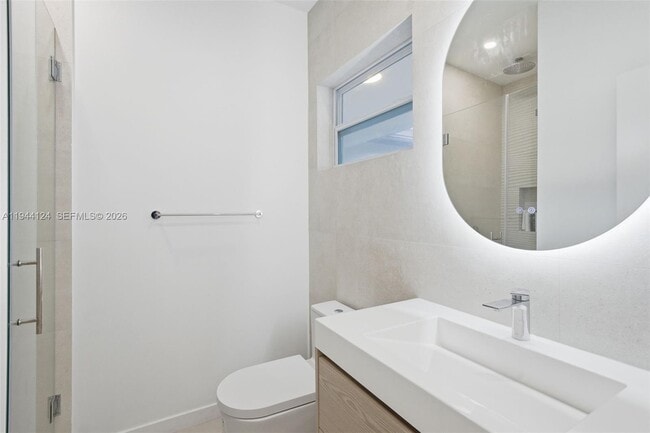 Building Photo - 950 S Shore Dr