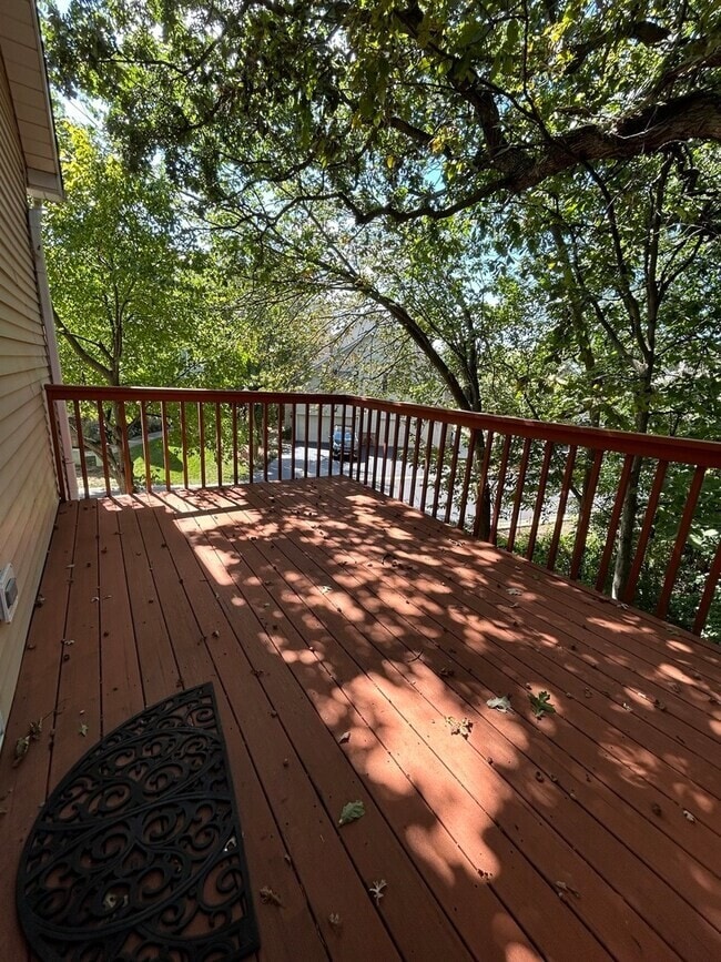 Building Photo - 1381 Laurel Oaks Dr