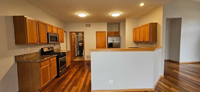 Building Photo - 1036 Woodview Ct