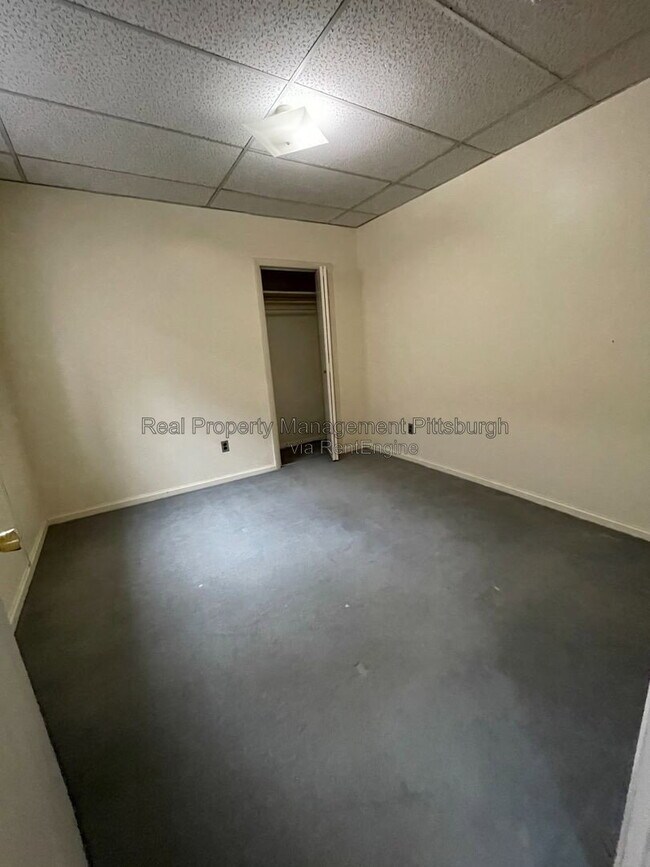 Building Photo - 437 S Aiken Ave