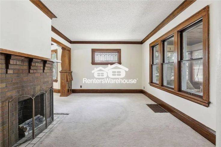 Building Photo - 945 Sherburne Ave