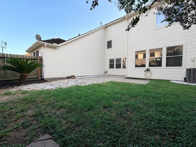 Building Photo - 4531 Park Trail Ln