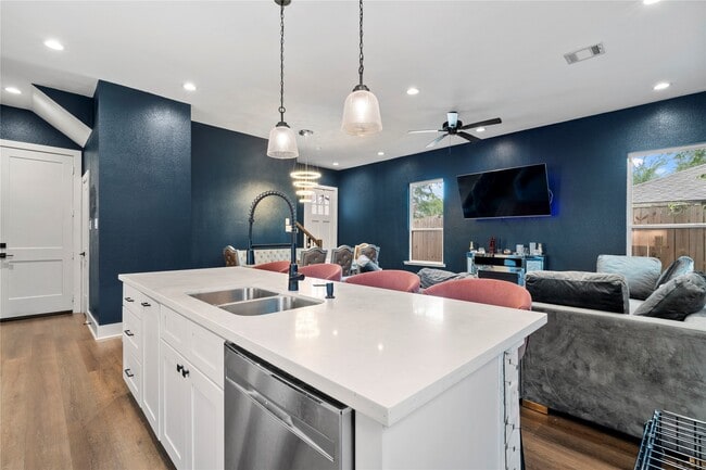 Building Photo - 1222 Mcneil St