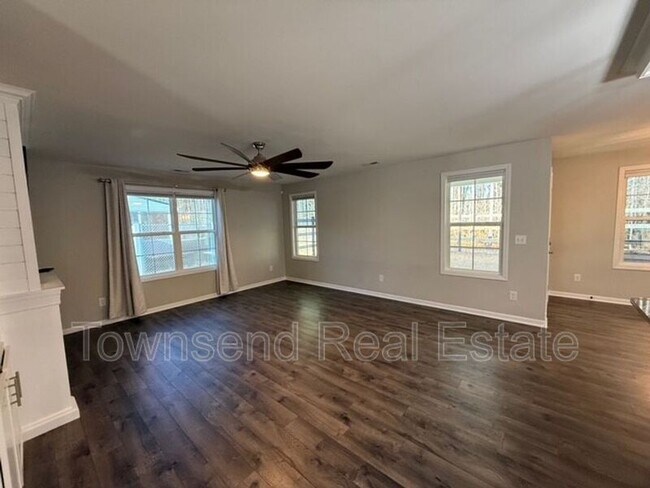 Building Photo - 83 Kotata Ave