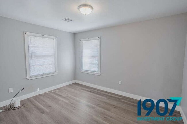 Building Photo - Completely Updated 3-Bed, 2-Bath Home in OKC - HALF-OFF SECOND MONTHS RENT IF APPROVED