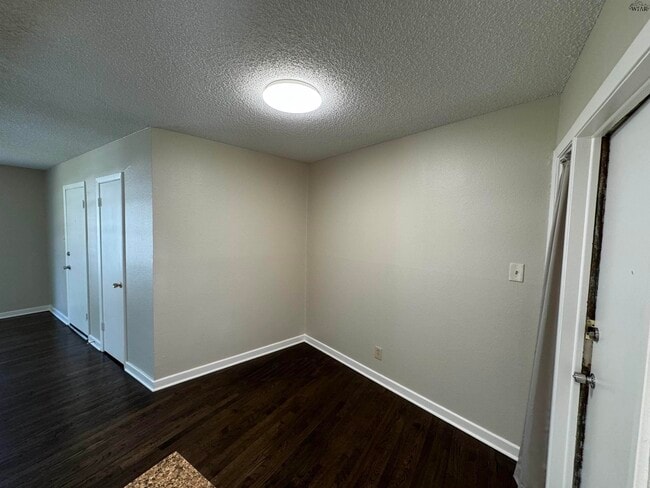 Building Photo - 3701 Southmoor Ln