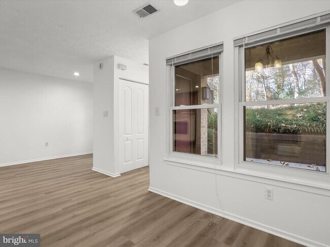 Building Photo - 7517 Weather Worn Way