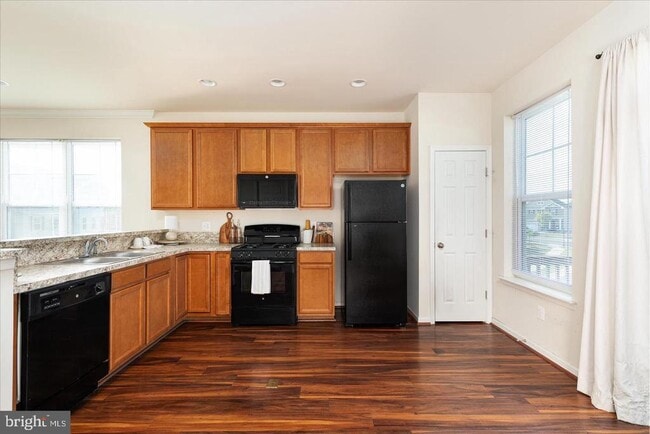 Building Photo - 109 Splendor Gdn Wy