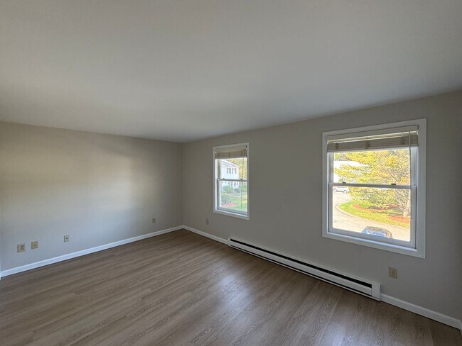 Building Photo - 20 Northwoods Cir