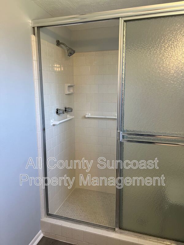 Building Photo - 4102 Heron Way