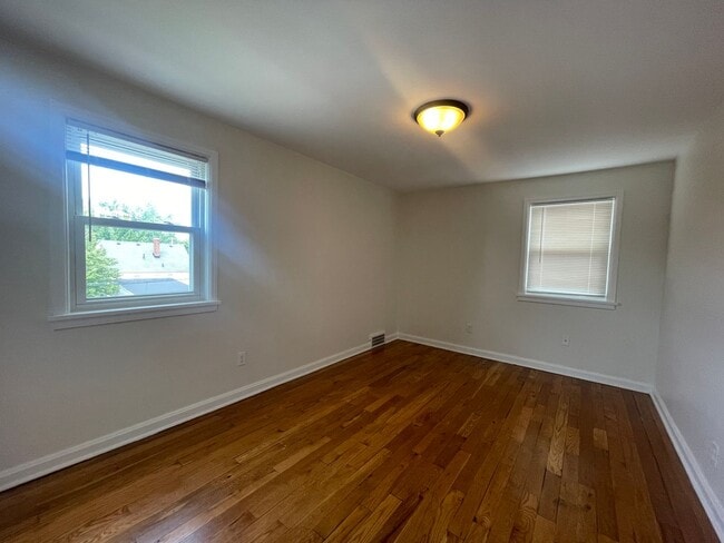 Building Photo - 4173 Hinsdale Rd