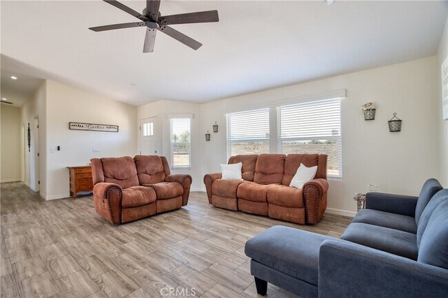 Building Photo - 35890 Meadow Ridge Rd