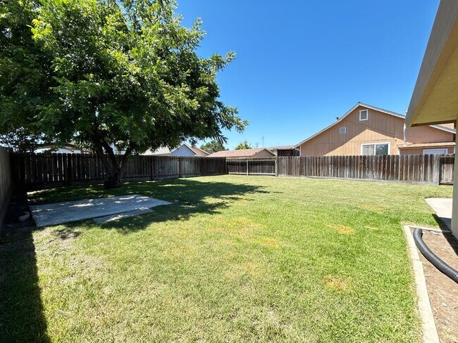 Building Photo - 960 Suiter St