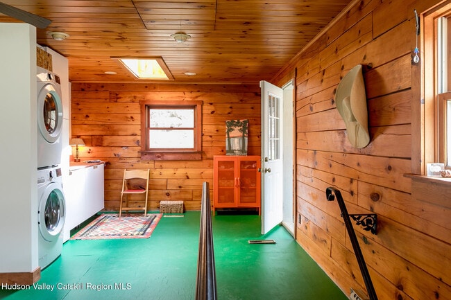 Building Photo - 671 Watson Hollow Rd