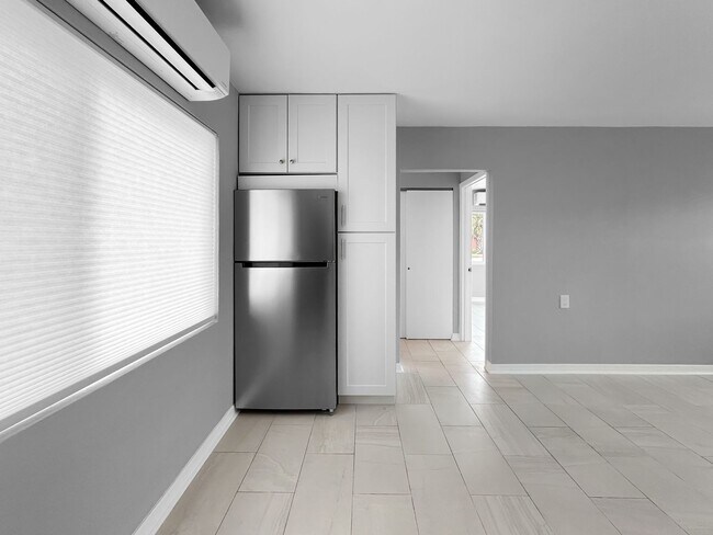 Building Photo - 17615 Lee Ave